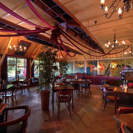 Eethuys De Wormshoef 3* Люнтерен